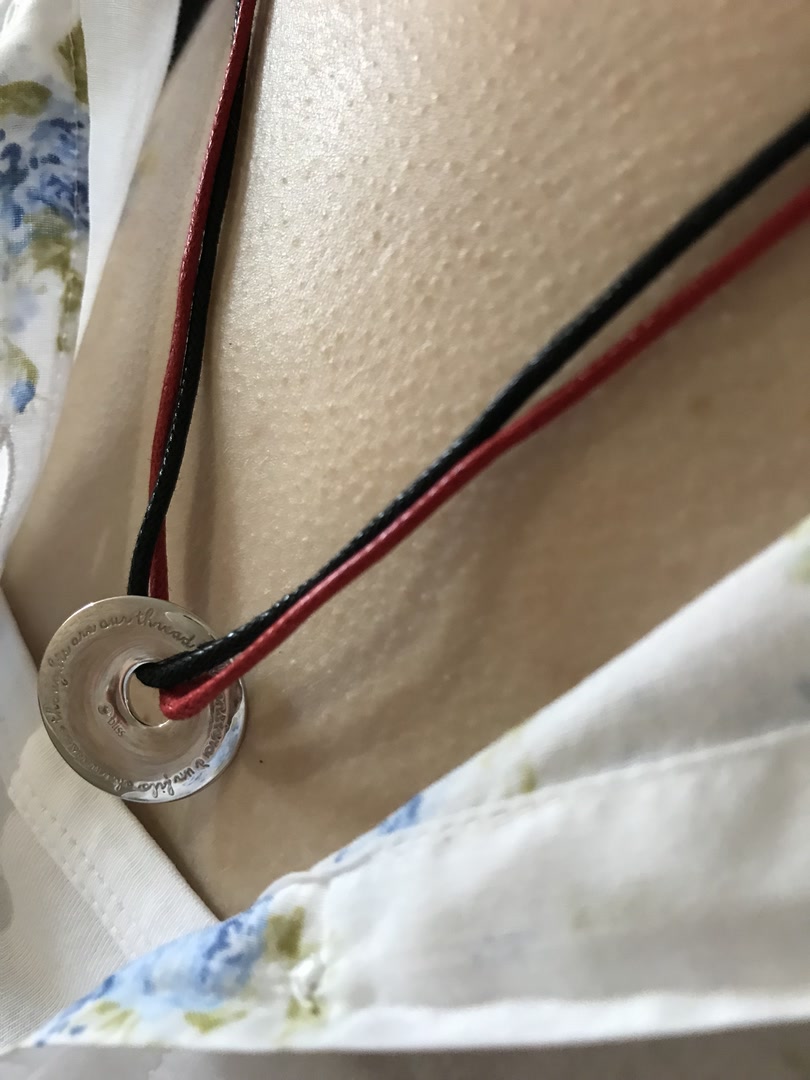 Колье с подвеской и регулирующей длиной