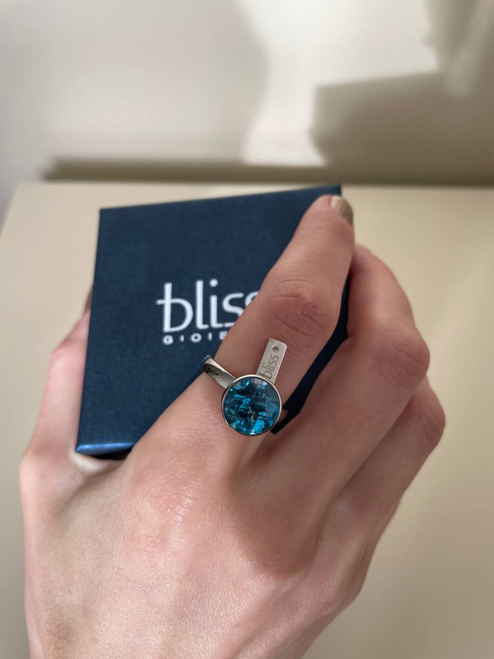 Кольцо с топазом